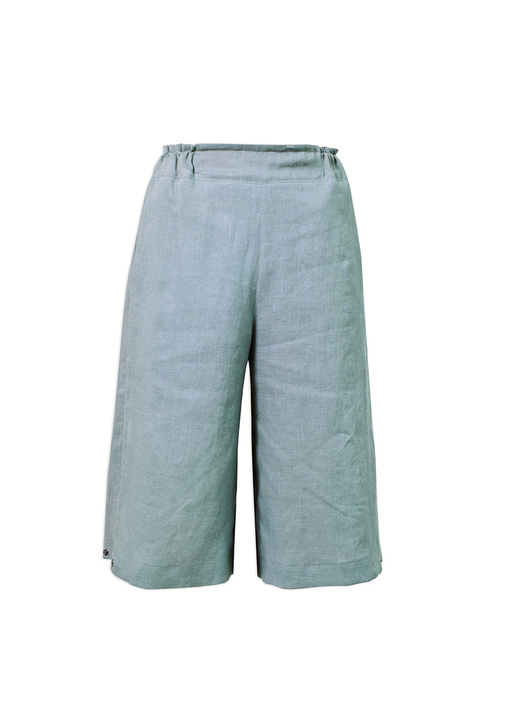 Long shorts in sage green Irish linen